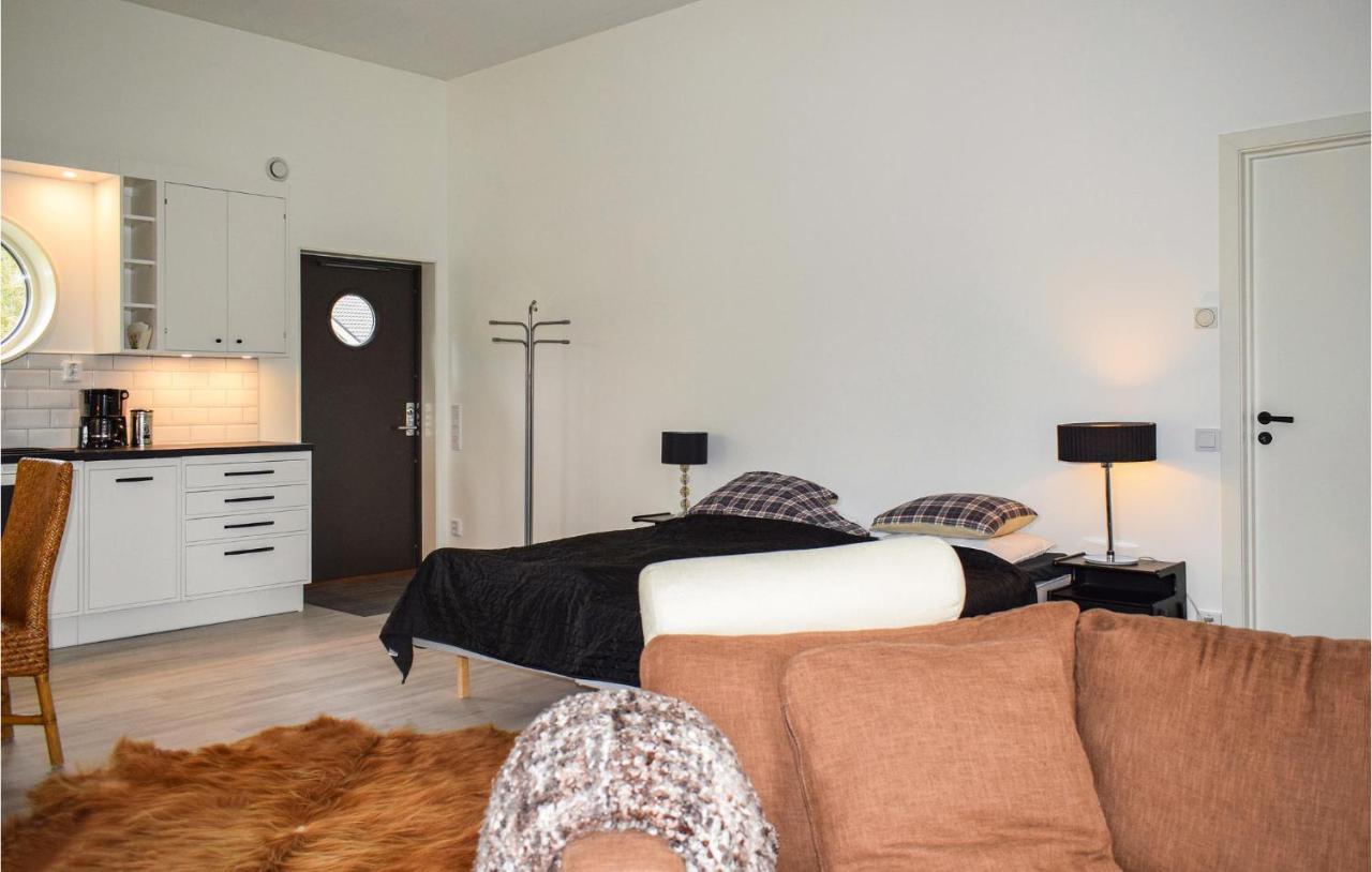 Beautiful Apartment In Lagan With House Sea View Buitenkant foto